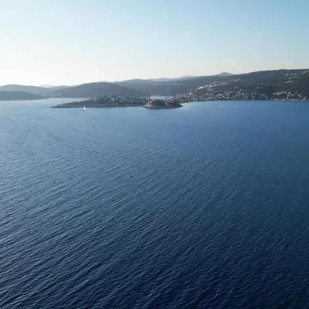 In Croatia By The Adriatic Coast Villa *