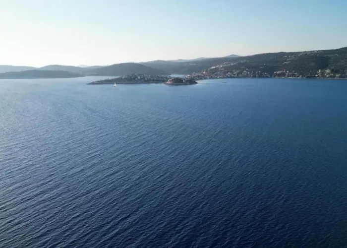 In Croatia By The Adriatic Coast Villa *