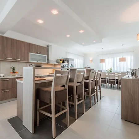 In Croatia By The Adriatic Coast Villa Sukošan