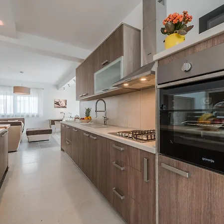 Villa In Croatia By The Adriatic Coast Sukošan